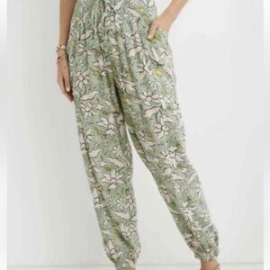 Aerie Green Floral Print Beachy Parachute Pants Size M